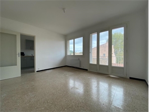 t2 à la location -   84000  AVIGNON, surface 43 m2 location t2 - UBI466712711